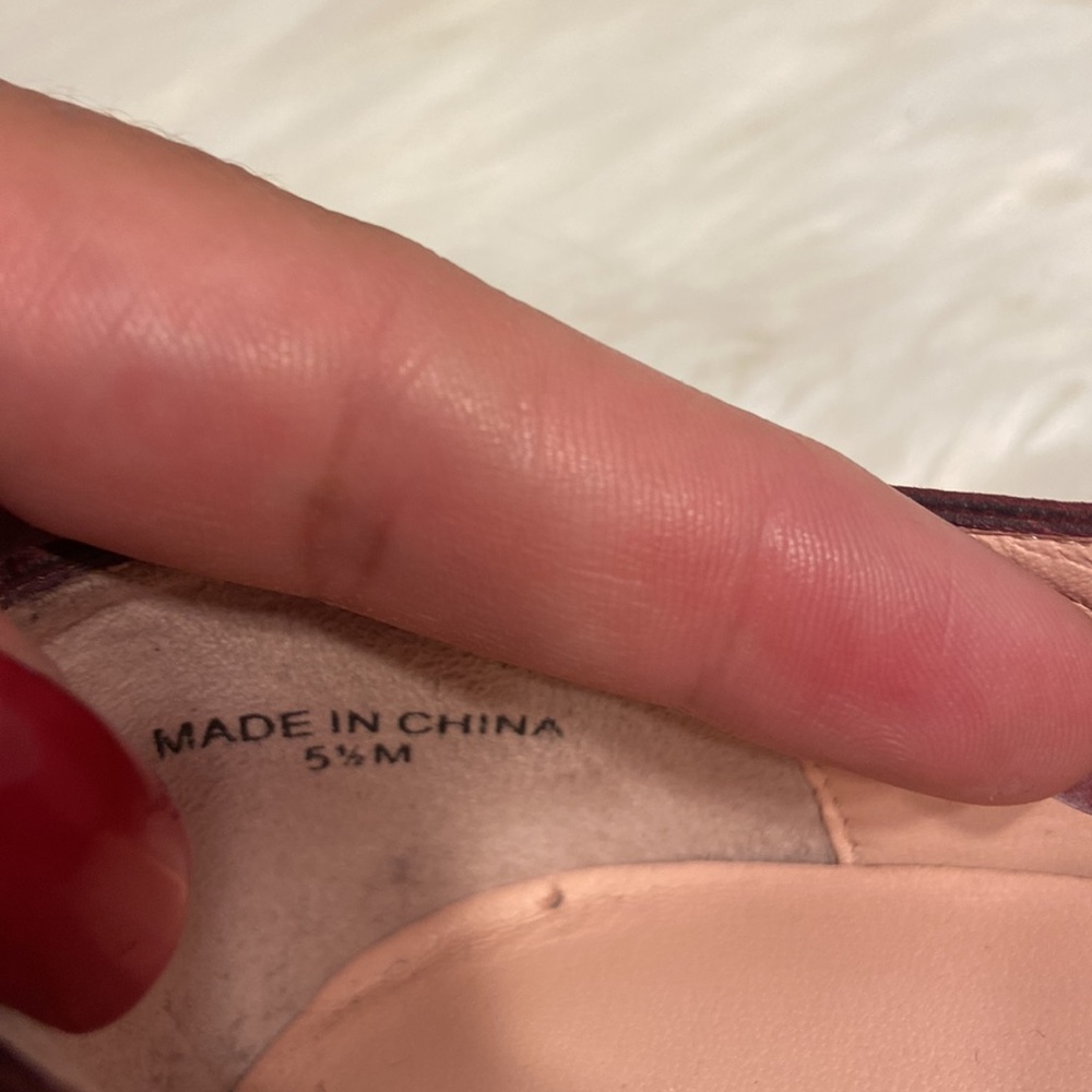 Kate Spade Courtney Grommet Slip On Burgundy Size 5 1/2 - Picture 9 of 11